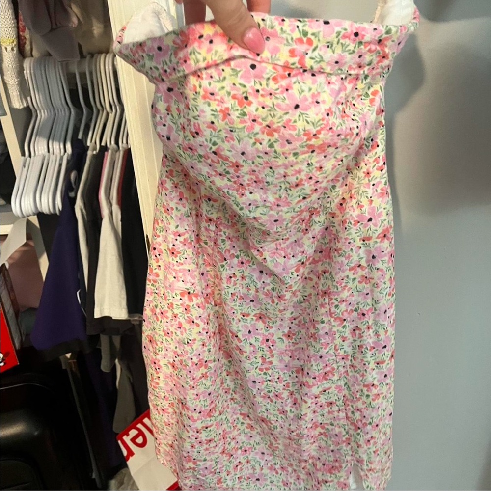 Pink and white short floral strapless dress